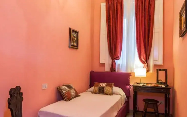 Bargello Sweet Apartment