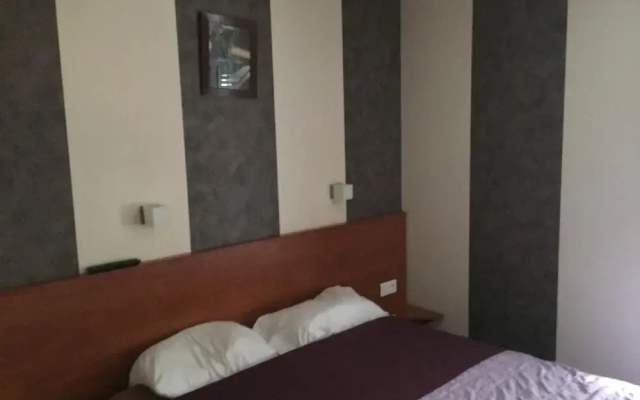 Fasthotel Nîmes