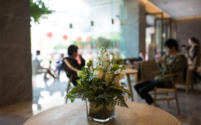 Jinding Hotel Mile