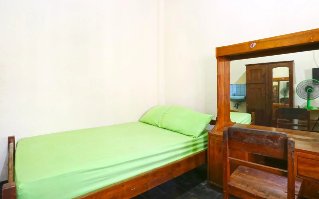 Hotel Mawar II