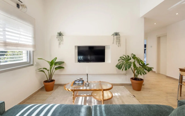 Heart of TLV-Modern wBalcony- 3BD & 3BR