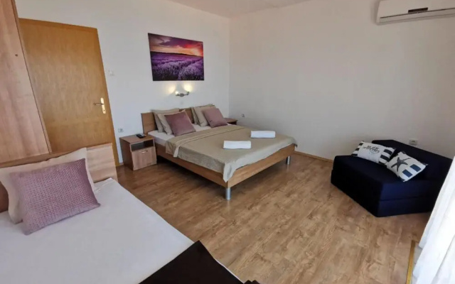 Apartment Maja 3 1 Mali