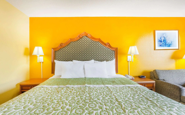 Days Inn by Wyndham Jacksonville