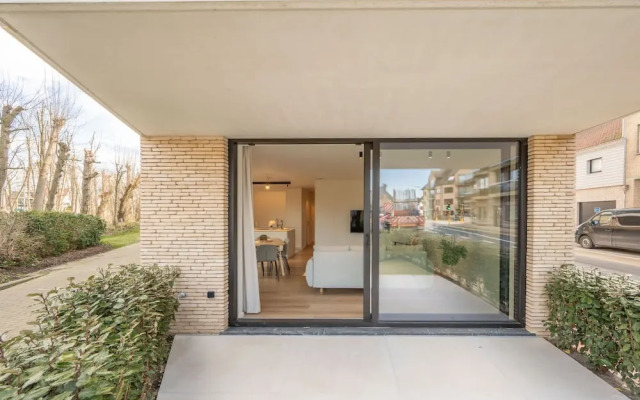 Mistral Modern Appartement in Knokke-heist met 2 Slaapkamers en Terras