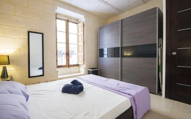 Valletta Republic St House