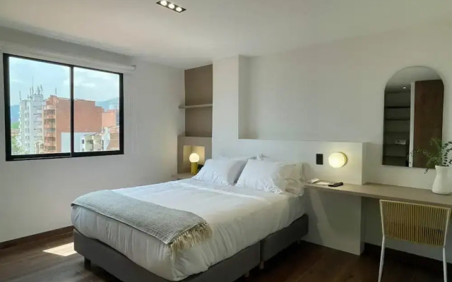 w Impressive 3BR With Balcony in Laureles
