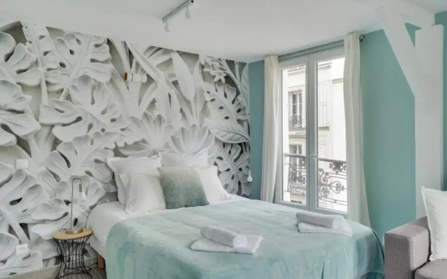 145 Suite Marc, Large Studio, Paris Center