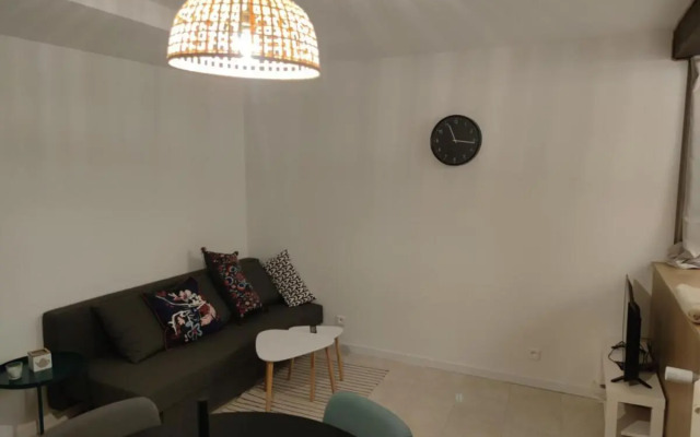 Studio de charme, au calme dans le vieux Chaumont