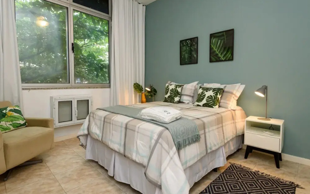 Cavirio Re305 Modern Flat in Ipanema Beach