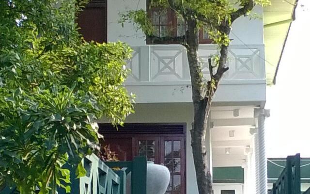 Отель dericks inn вид на фасад
