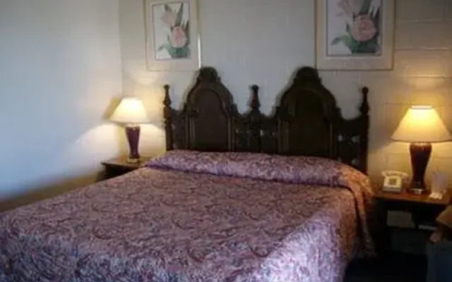 Knights Inn & Suites - Canyon