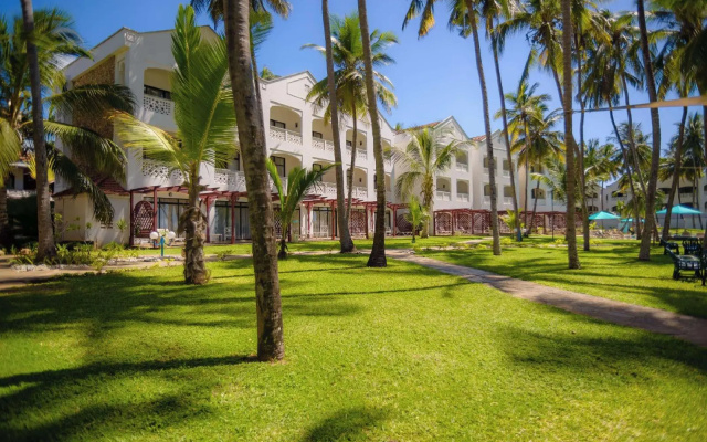 Sarova Whitesands Beach Resort Spa 4