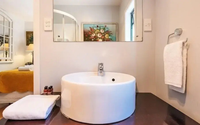 The Vintage Cottage