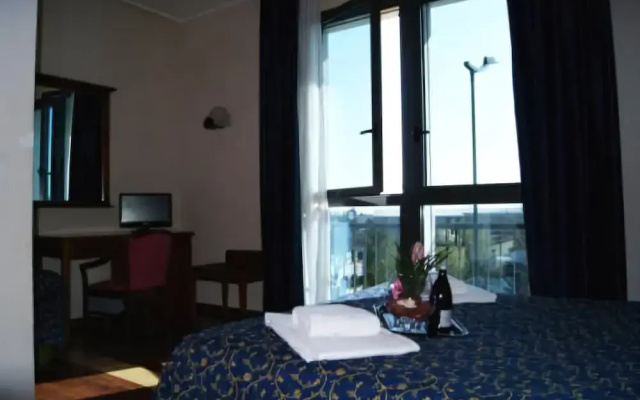 Hotel Resi & Dep