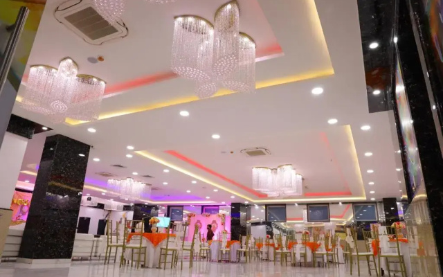 Chhavi Hotels