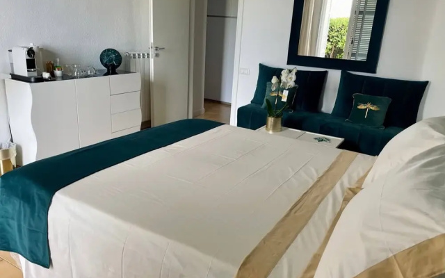 Goldsea Camera Doppia Vista Mare