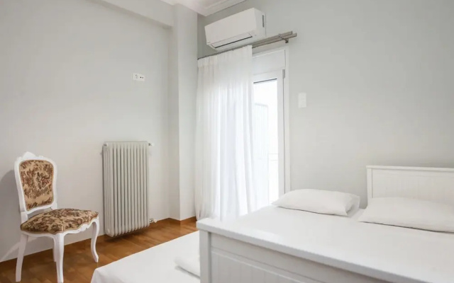 Brand new apt in Zografou