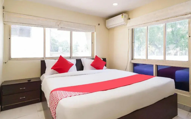 White House by Oyo Rooms