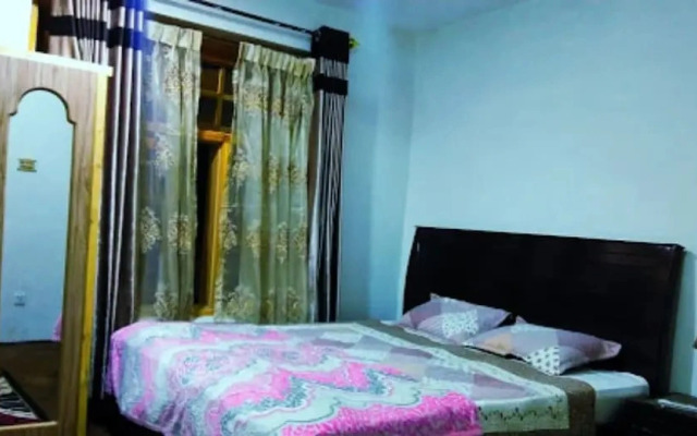 Bercha Guest House Dorkhan Hunza
