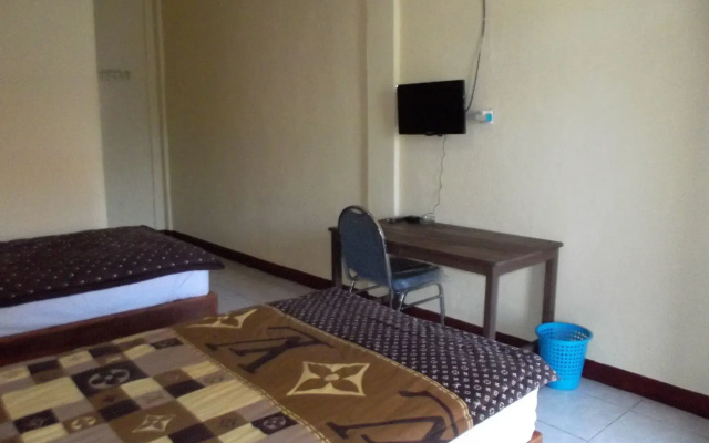 FX 72 Ruteng Hotel