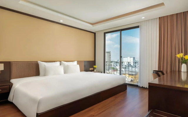 Palazzo Da Nang Beach Hotel