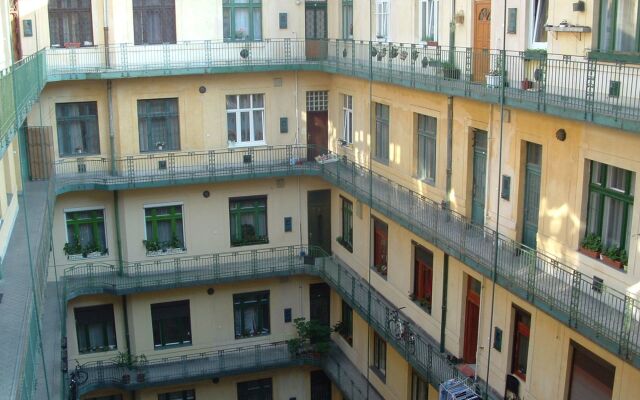 Ace Hostel вид на фасад