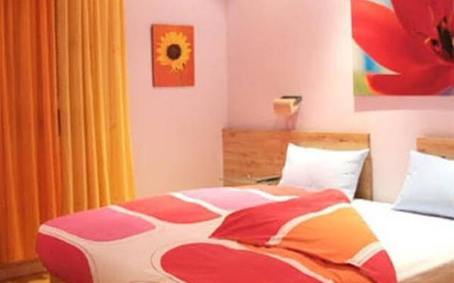 Отель Hostal Arco Iris Испания, Мадрид - отзывы, цены и фото номеров - забронировать отель Hostal Arco Iris онлайн комната для гостей
