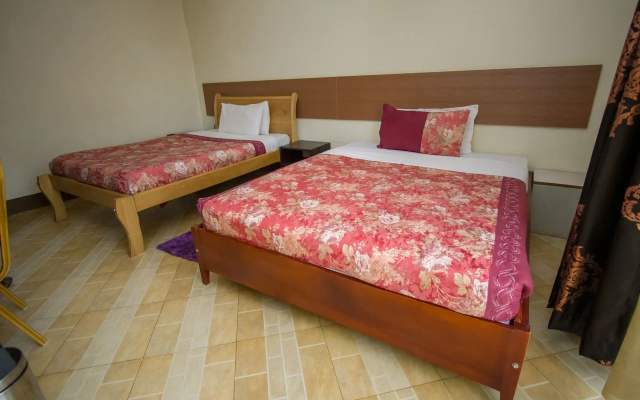 Grand Global Hotel