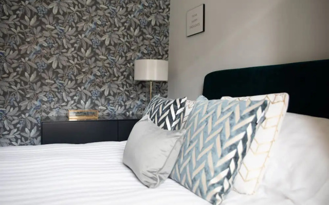 York Minster-3 Bed-sleeps 6-fireplace-free Parking