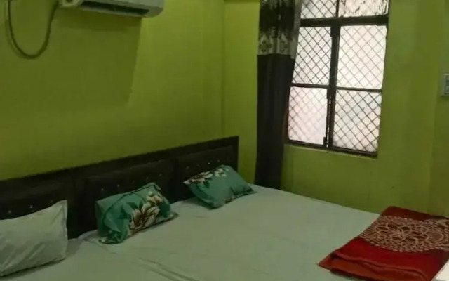 OYO Shri Veni Madhav Hotel