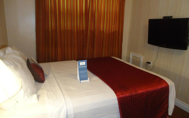 Bayside Inn & Waterfront Suites