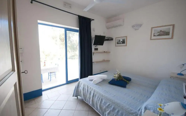Villa Flora Studios & Apartments