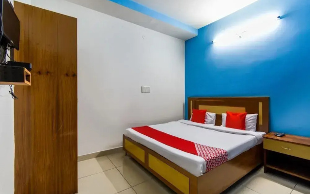 Ayush Home Stay by OYO Rooms