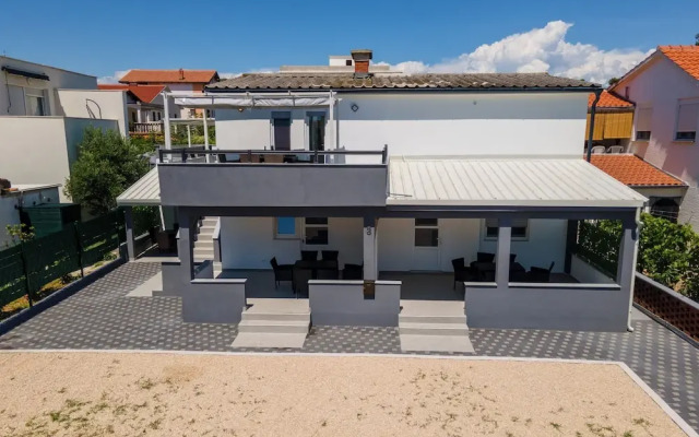 Villa Skundric
