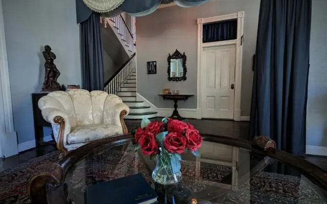 The 1890 Freeman House