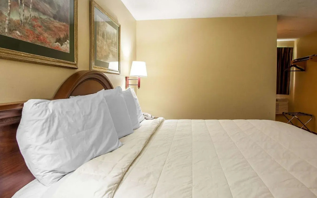 Econo Lodge Newton