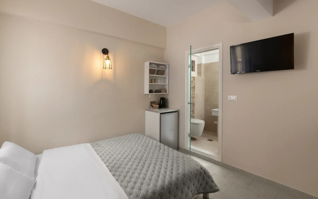 Maravelias Rooms