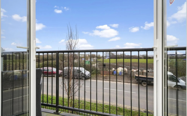 London Heathrow Living Serviced Apartments - Apt 8