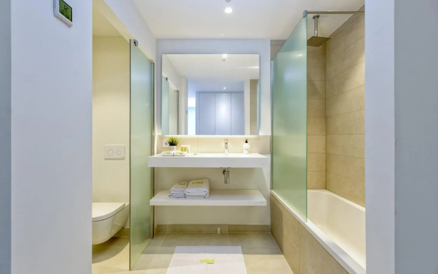 Ivy in Fuengirola with 2 bedrooms and 2 bathrooms