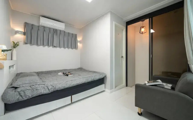 Gyeongju Modern Pool Villa