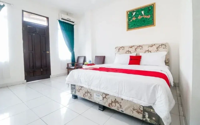 RedDoorz @ Jalan Diponegoro Lampung