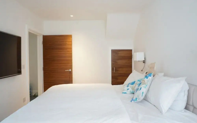 Modern, Spacious 2BR Flat in Oxford