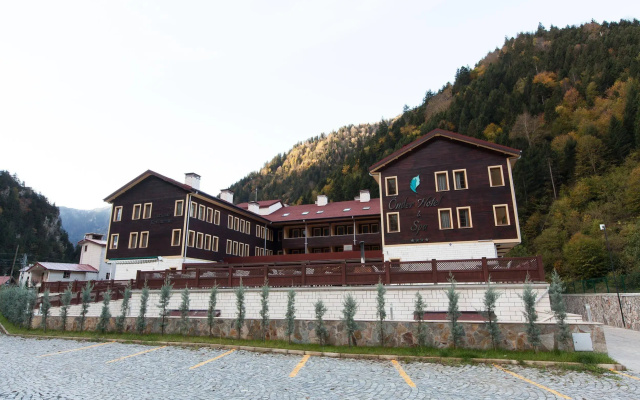 Flora Uzungol Resort Hotel