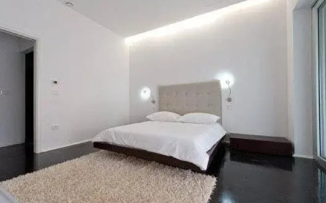 House Iaquin