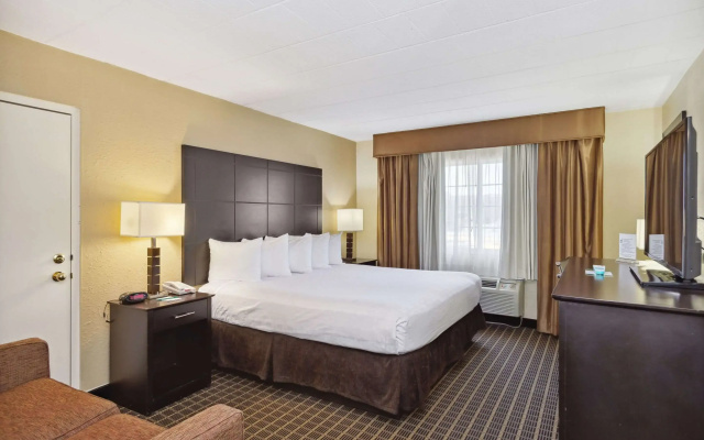 Quality Inn & Suites Morgantown - University Area