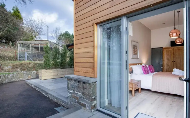 Suite 12 - Sleeping Giant Hotel - PEN Y CAE Inn