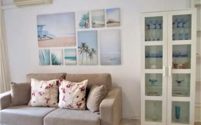 Cosy Bungalow Near Beach
