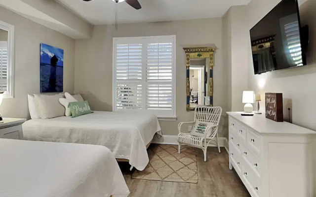 Beach Colony Towers by Southern Vacation Rentals