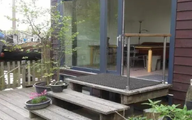 Houseboat Vliegenbos