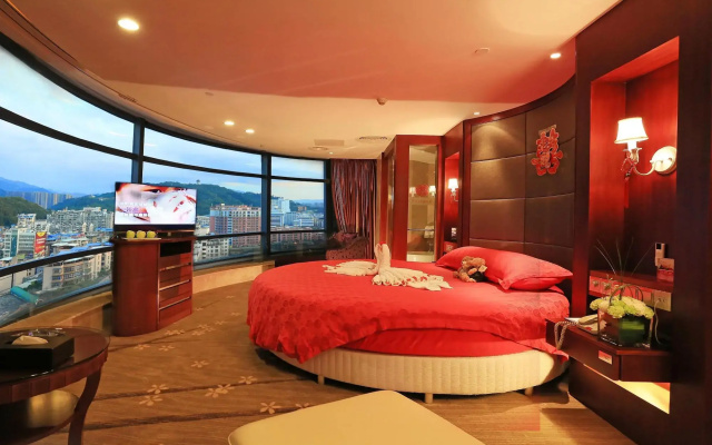 Ramada Longyan